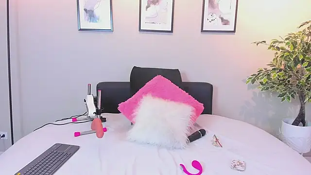 Anna  Spencer online show from April 22, 12:24 pm