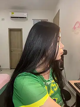 AuroraFiore online show from April 27, 5:15 am