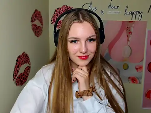 Snapshot of _AlMamiyy_ chatting on September 14, 7:39 am AlMamiyy online show from September 14, 7:39 am