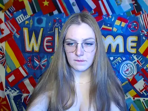 Snapshot of _AlMamiyy_ chatting on October 15, 12:30 pm AlMamiyy online show from October 15, 12:30 pm