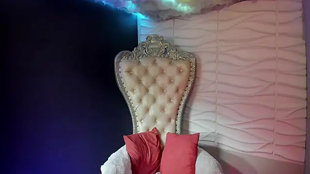 Layla 707 online show from March 25, 8:12 pm