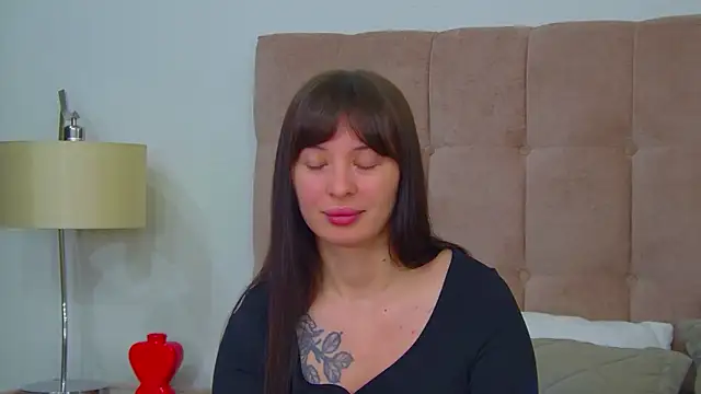 AlexandraBloom online show from March 8, 6:23 pm