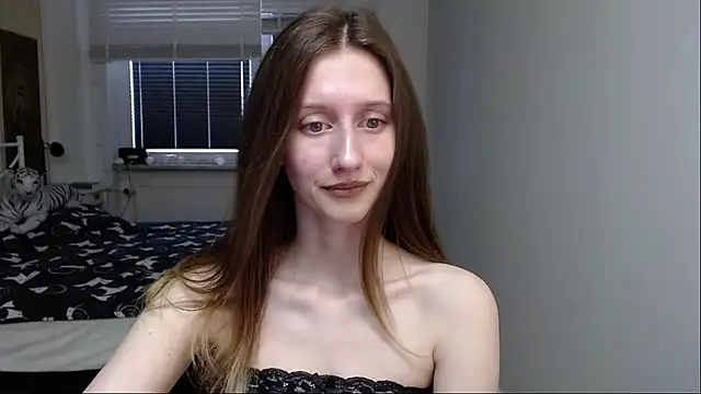 LUNA delight online show from March 23, 6:30 am