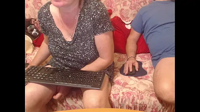 sweetcouplesweets online show from November 2, 11:46 am