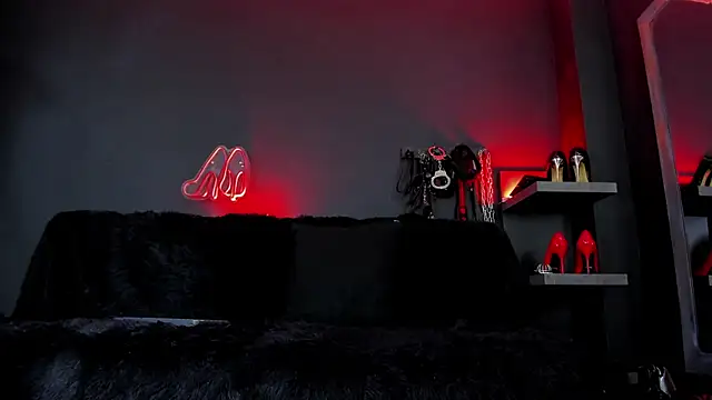 DelaneyStone online show from January 7, 10:24 pm