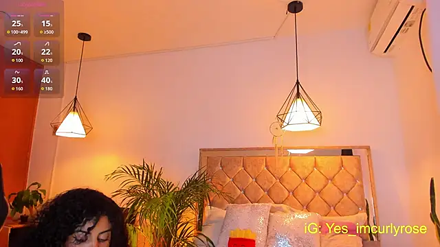 Snapshot of CurlyRose__ chatting on October 18, 9:49 pm CurlyRose online show from October 18, 9:49 pm
