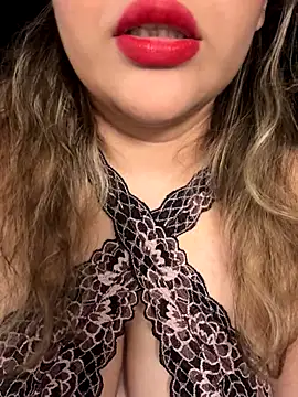 Snapshot of famous_indian_girl chatting on September 19, 4:44 am famous indian girl online show from September 19, 4:44 am