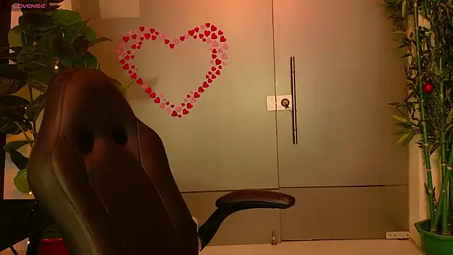 SamanthaPierce online show from April 19, 5:29 am