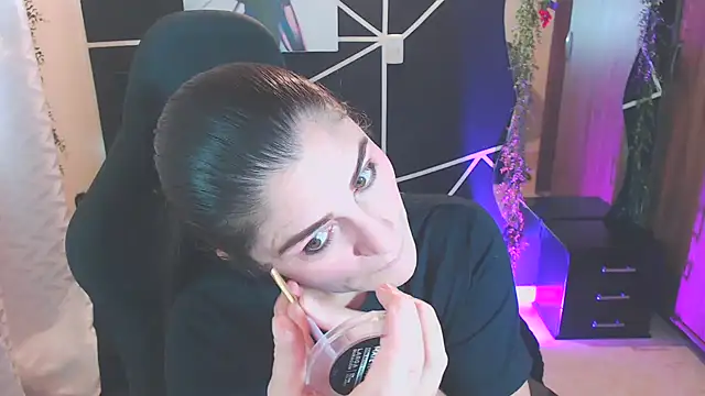 LUCY LI online show from April 21, 6:04 pm