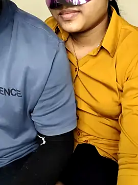 Hot Pooja007 online show from February 17, 2:05 pm