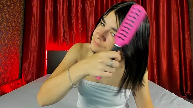 Snapshot of _Polly_Love_ chatting on October 16, 6:05 am Polly Love online show from October 16, 6:05 am