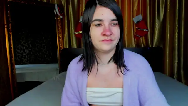  Polly Love  online show from January 19, 1:07 pm