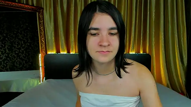 Snapshot of _Polly_Love_ chatting on October 9, 6:50 am Polly Love online show from October 9, 6:50 am