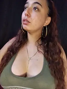 liannalee  online show from April 21, 10:39 pm