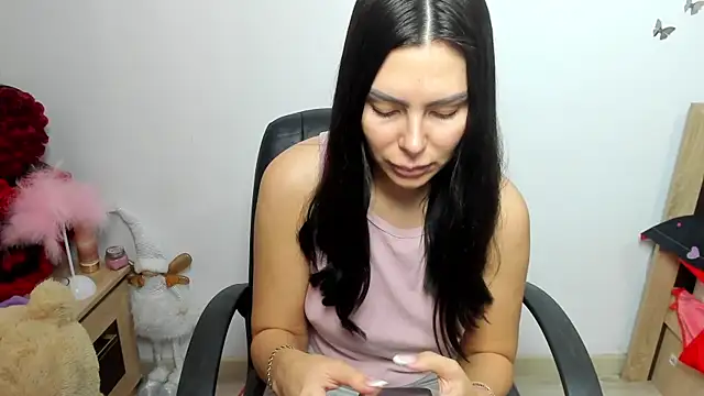 kilenyapatrice online show from June 8, 10:16 am