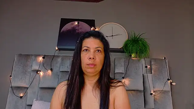 JaylaScott   online show from April 21, 11:39 am