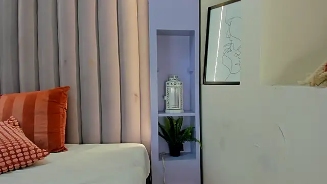 JaylaScott   online show from February 2, 11:53 am