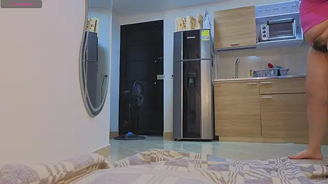 zaraycloover online show from December 19, 8:56 pm