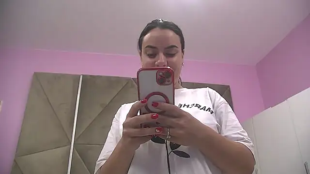 Snapshot of ElyzaIbarra chatting on September 20, 6:01 am ElyzaIbarra online show from September 20, 6:01 am