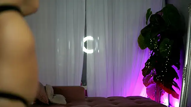 VivianneSteinX online show from June 7, 8:26 pm