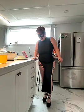 Sweetleeahxx online show from October 31, 2:32 pm