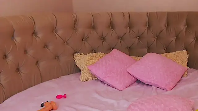 evelonel online show from April 22, 10:18 pm