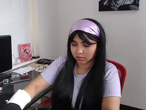 Miapeyton online show from October 28, 3:51 pm