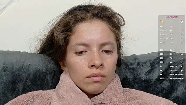 sweetdam12 online show from April 21, 1:42 am