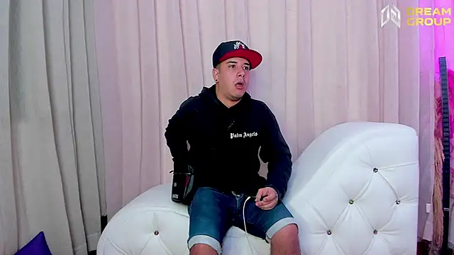 Yourslust  online show from April 21, 2:24 pm