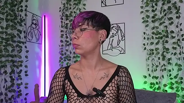 MiaMorgan  online show from June 9, 4:28 pm