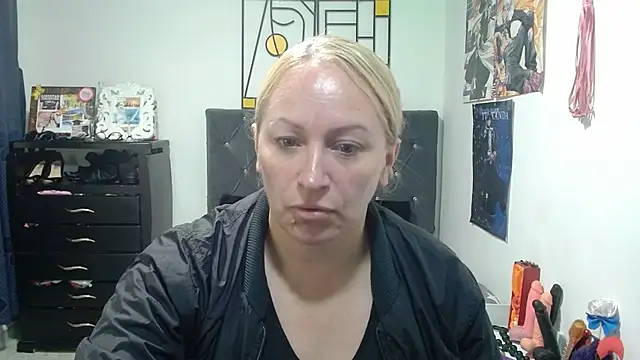 emperabigbootybigass online show from April 23, 12:29 pm