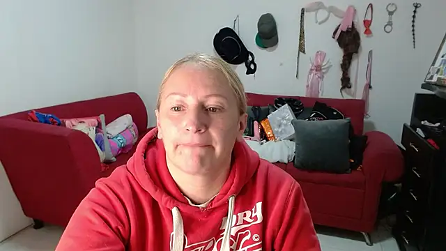 emperabigbootybigass online show from March 12, 12:52 pm