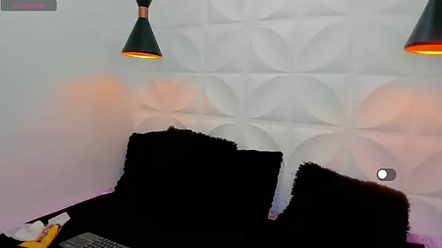 samy  milf online show from June 9, 7:24 pm