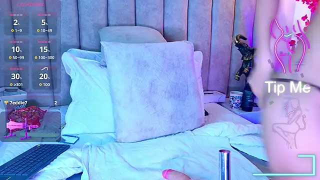 LizSheibaum online show from November 21, 7:16 pm