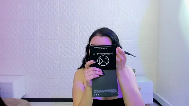 Violetaa diazz online show from April 24, 9:06 pm