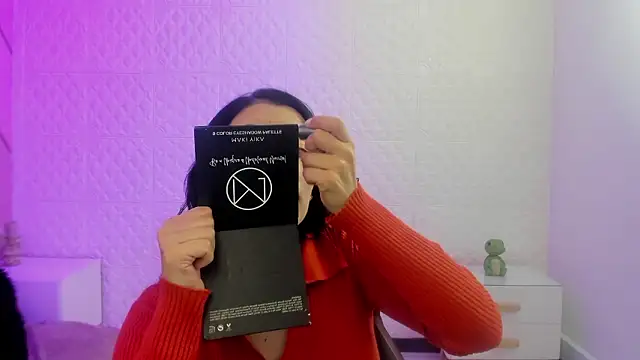 Violetaa diazz online show from March 25, 9:17 pm