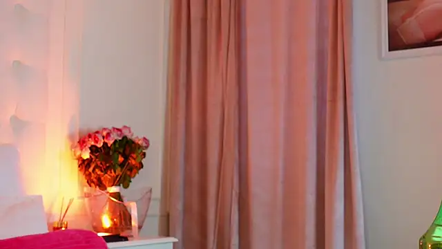 Amberseyes online show from August 4, 10:21 am