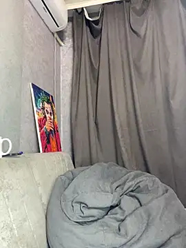 Lola Hale online show from April 25, 6:27 pm