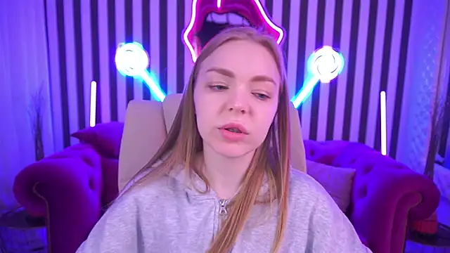 EmilySunshineS online show from April 22, 5:48 am