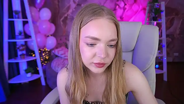 EmilySunshineS online show from February 18, 9:08 am