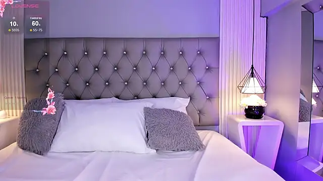 VioletthaRous online show from April 24, 10:56 pm