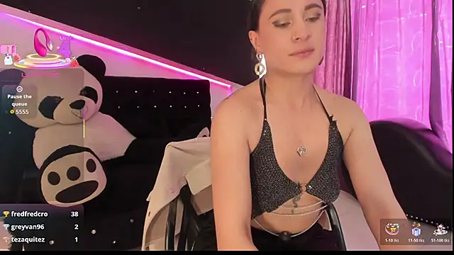 Coral Gibson online show from December 15, 1:38 pm