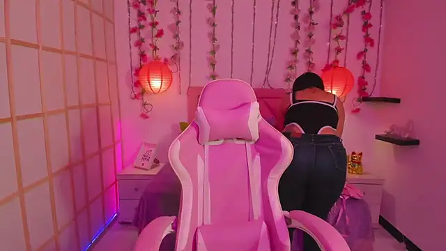  Pamela ebony online show from April 27, 1:41 pm