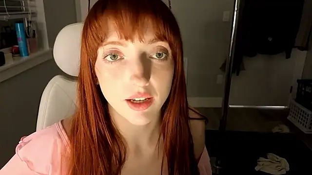 foxxyyyred online show from January 14, 1:10 am