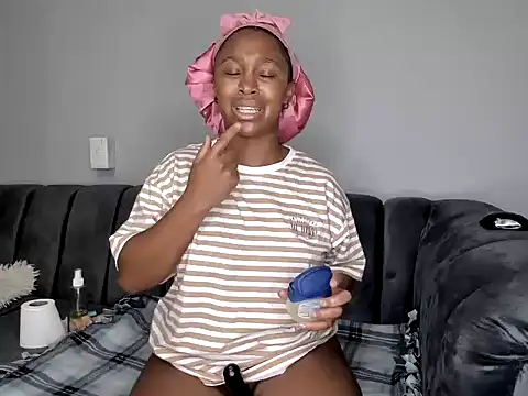 Pearl 00 online show from October 14, 3:09 am