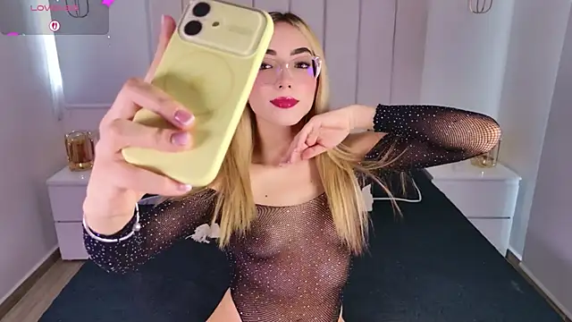 Sarajonnes online show from April 27, 8:50 pm