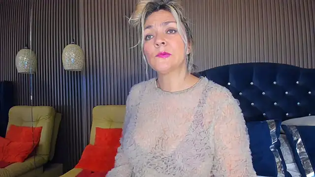 MalorySweet online show from June 5, 11:49 am