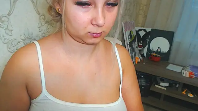 DolphinDreams online show from November 29, 11:03 am