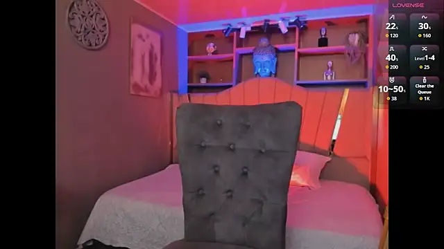 Lucy Williiams online show from October 20, 11:13 am