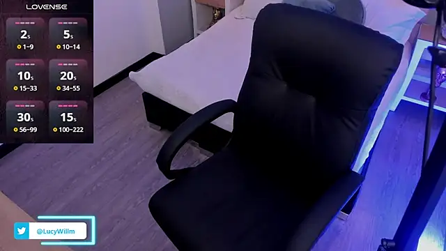 Lucy Williiams online show from February 19, 8:18 pm